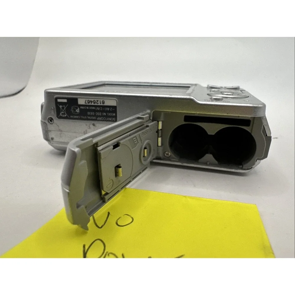 Sony Cyber-shot DSC-S930‎ 10.1MP Digital Camera -untested